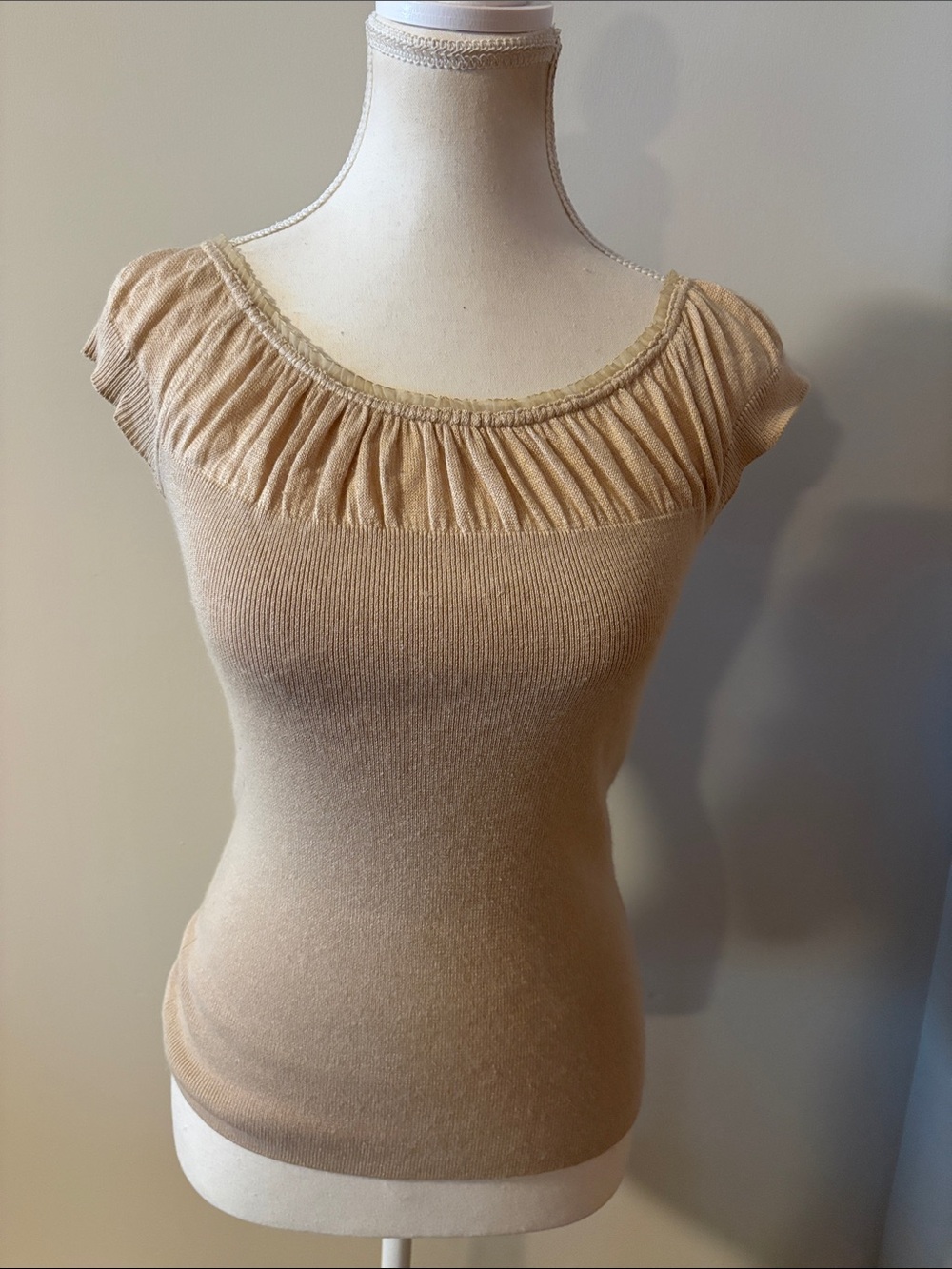 Y2K White House Black Market Silk Rabbit Hair Scoop-Neck Ribbed Cap Sleeve Top S